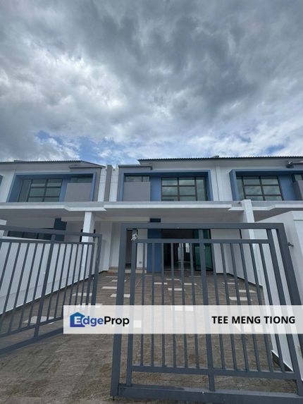 Austin duta 2 storey terrace house, Johor, Johor Bahru
