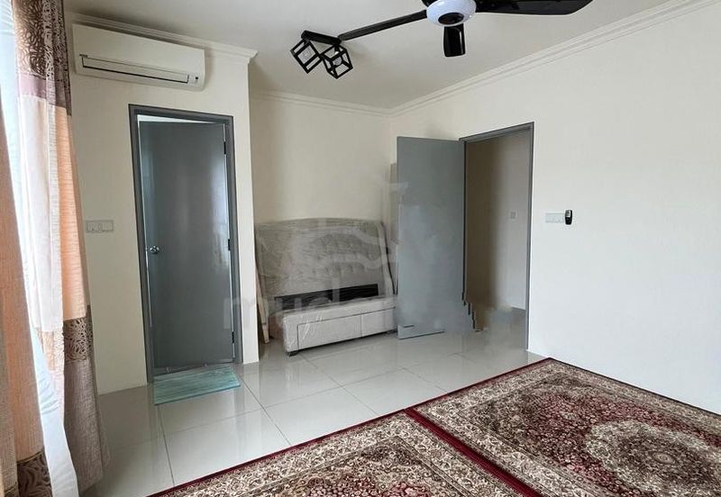 Persiaran Puncak Alam 1 