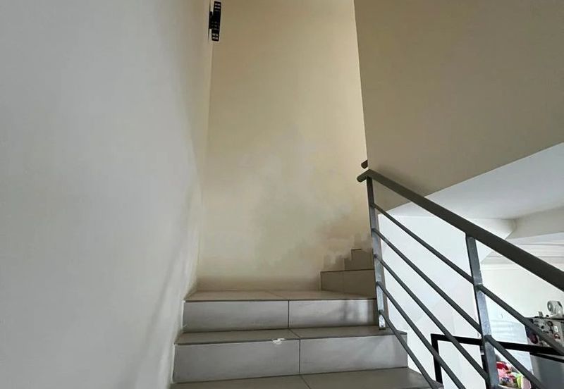 Persiaran Puncak Alam 1 