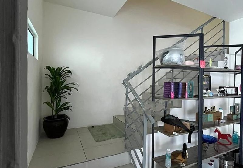 Persiaran Puncak Alam 1 