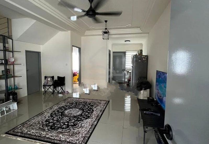 Persiaran Puncak Alam 1 