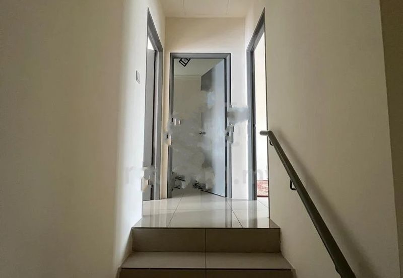 Persiaran Puncak Alam 1 