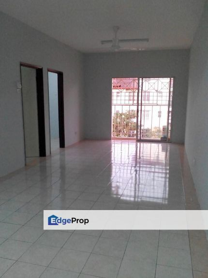 Bayu Villa Apartment Top Floor For Sale, Selangor, Klang