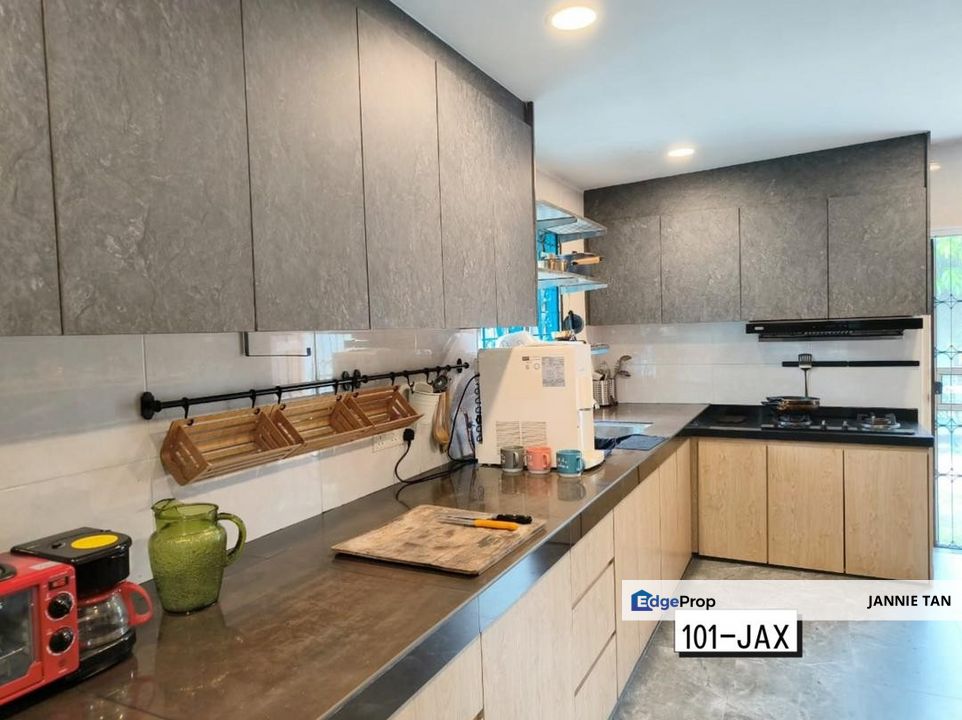 Taman Melawis Klang Single Storey Bungalow with Huge Land For Sale, Selangor, Klang