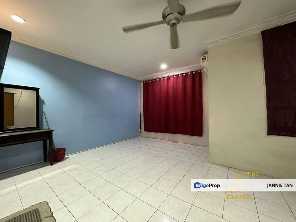 Kampung Jawa Klang 2-Storey Terrace House For Sale, Selangor, Klang