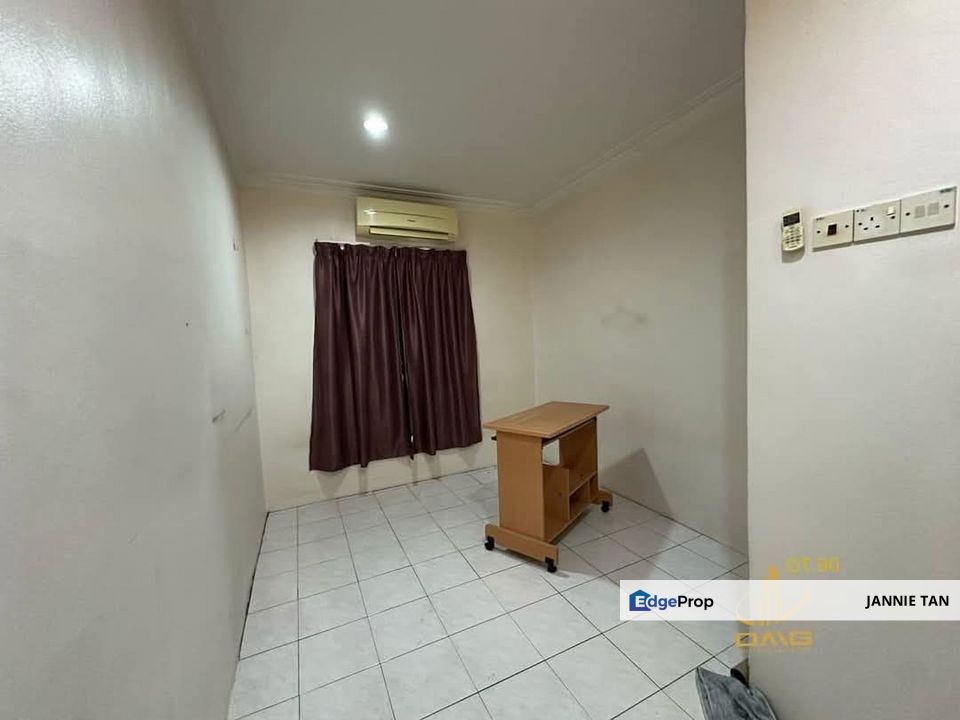 Kampung Jawa Klang 2-Storey Terrace House For Sale, Selangor, Klang