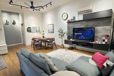 Saron @Bandar Bukit Raja