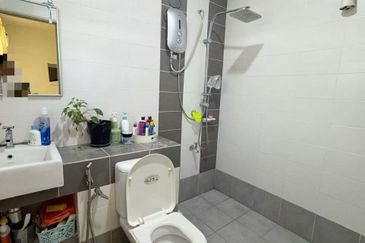 Saron @Bandar Bukit Raja