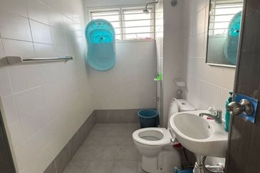 Saron @Bandar Bukit Raja