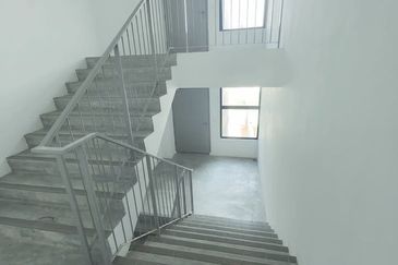 Elmina Business Park