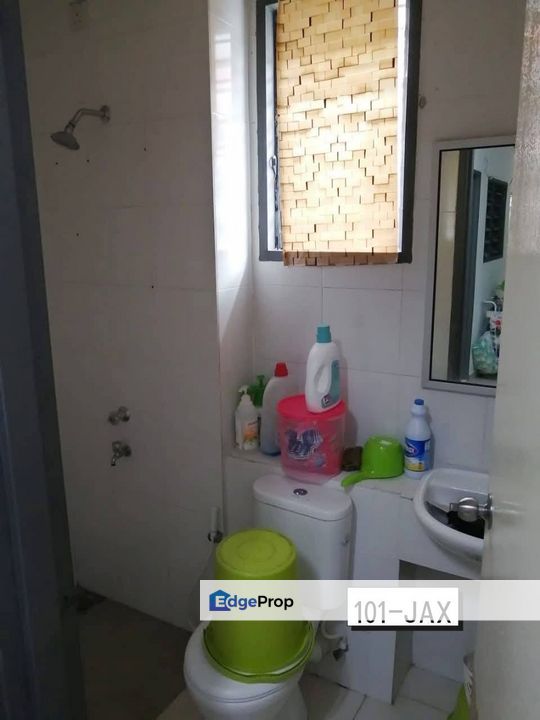 Y428. Makyong Bandar Bukit Raja Klang Single Storey House 20x65, Selangor, Klang