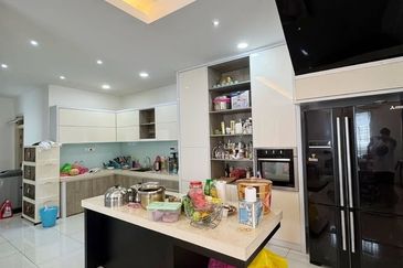 Damai 16, Setia Alam