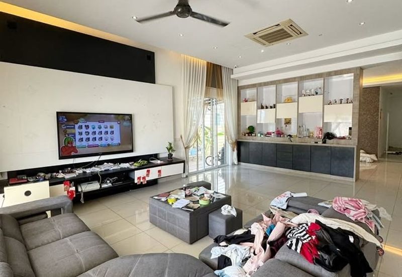 Damai 16, Setia Alam