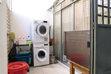 Setia Indah 9, Setia Alam