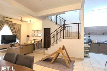 Setia Indah 9, Setia Alam