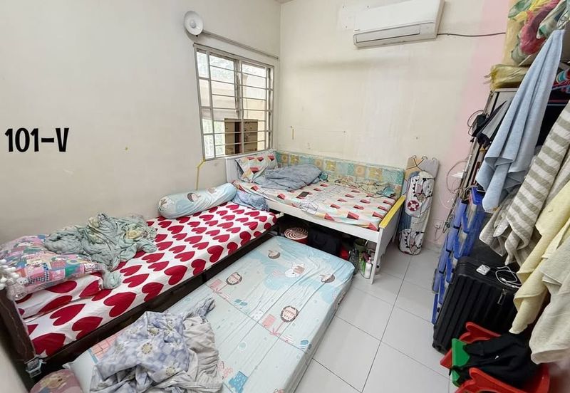 Pangsapuri Akasia, Bandar Botanic