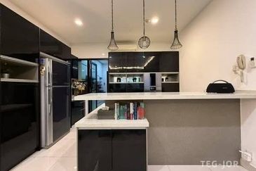 Duta Villa, Setia Alam