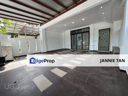 Bandar Bukit Tinggi 2 Klang Double Storey End Lot House For Sale, Selangor, Klang