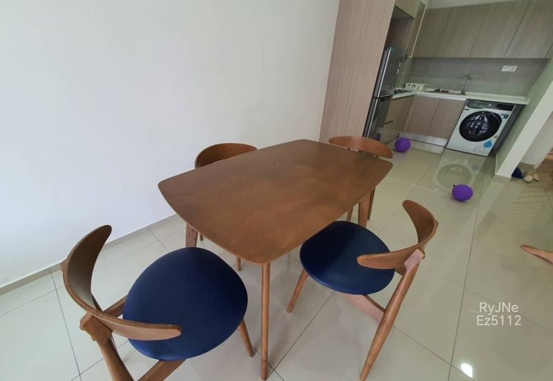 Gravit8 @ Klang South