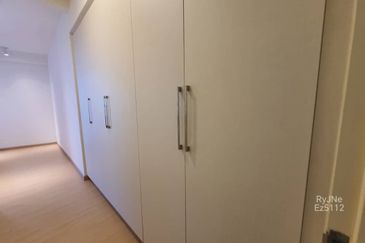 Gravit8 @ Klang South