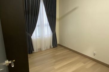 Gravit8 @ Klang South