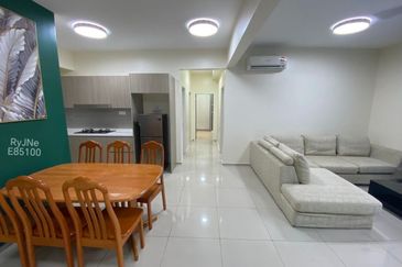 Gravit8 @ Klang South