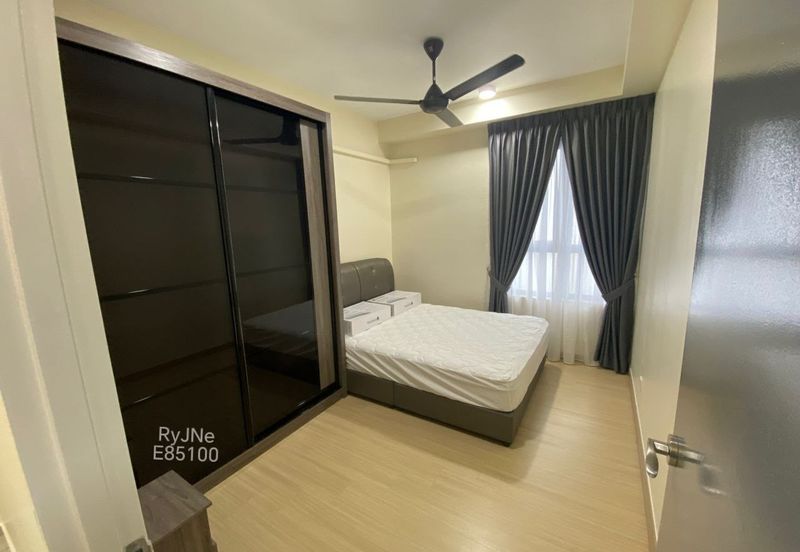 Gravit8 @ Klang South