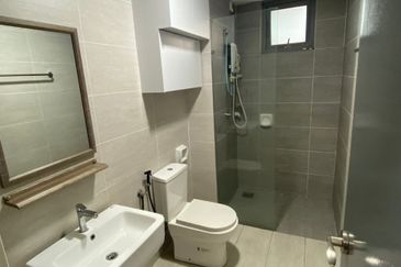 Gravit8 @ Klang South