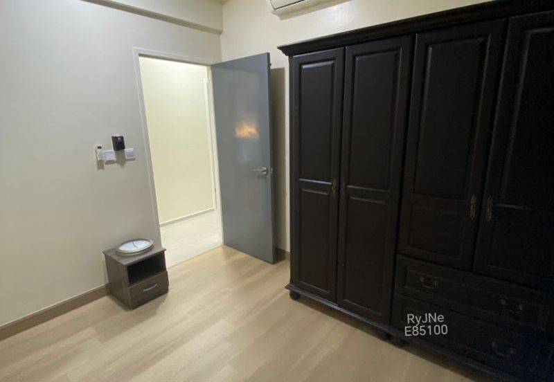 Gravit8 @ Klang South