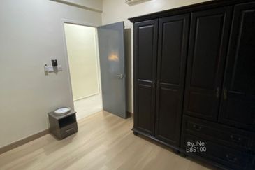 Gravit8 @ Klang South