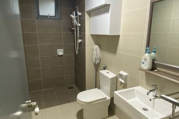 Gravit8 @ Klang South