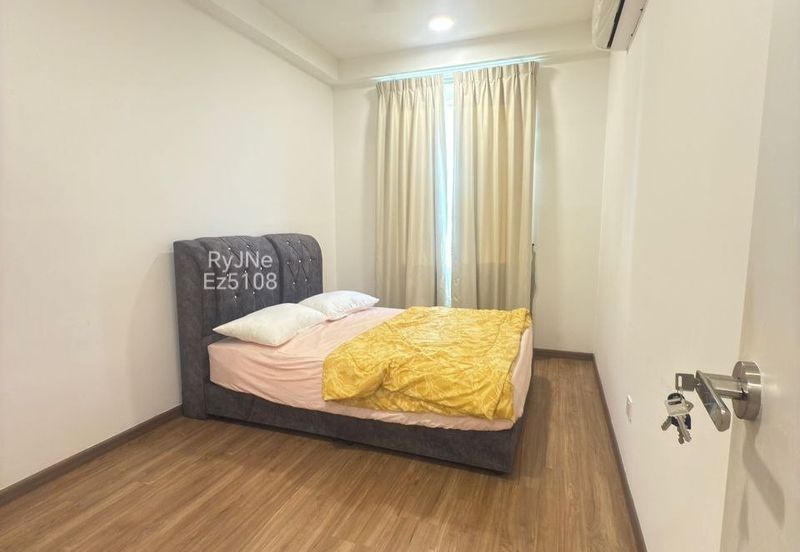 Gravit8 @ Klang South