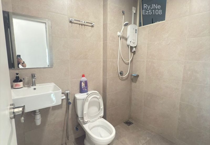 Gravit8 @ Klang South