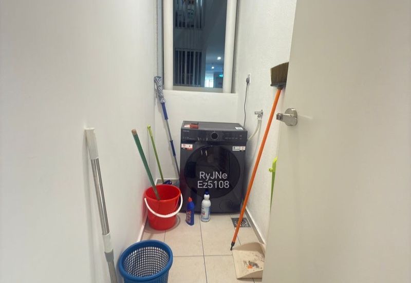 Gravit8 @ Klang South