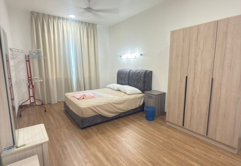 Gravit8 @ Klang South