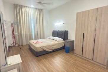 Gravit8 @ Klang South