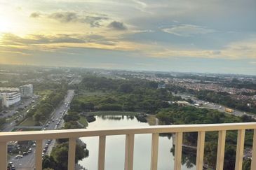 Gravit8 @ Klang South