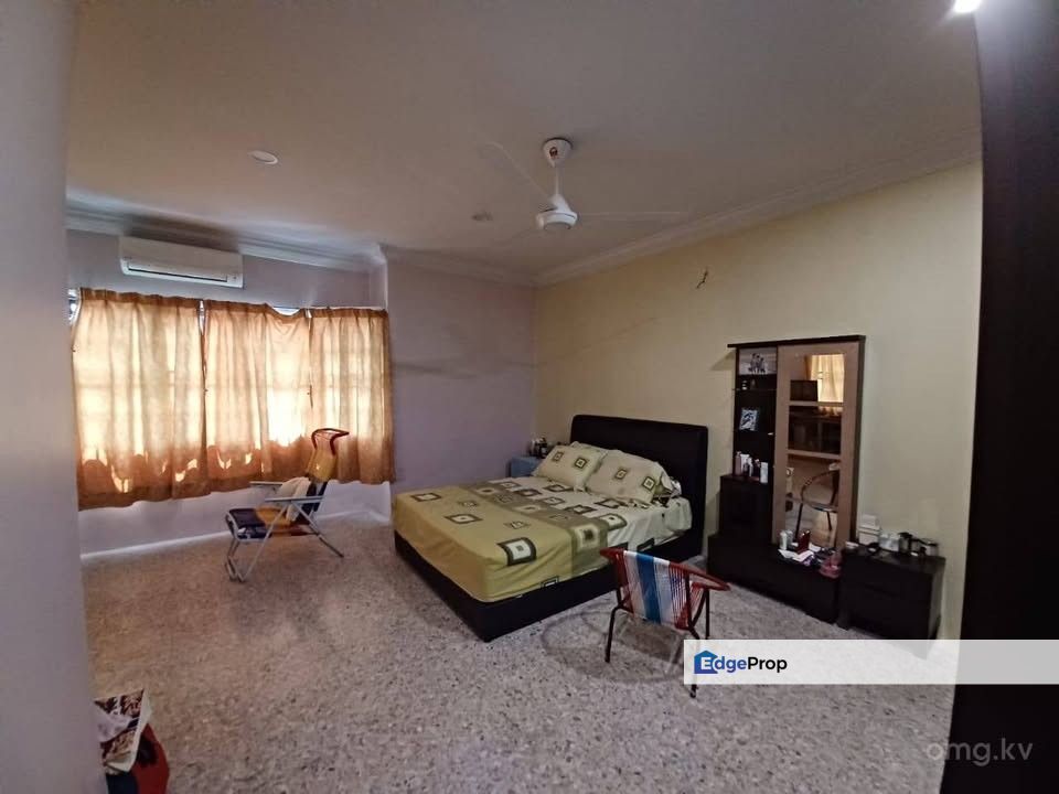 RENOVATED !! Extended Double Storey Terrace House Endlot Taman Bayu Perdana , Selangor, Klang