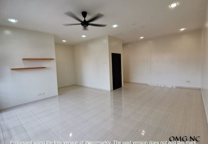 L193. Kapar town Raja nala Double storey house renovated kitchen cabinet