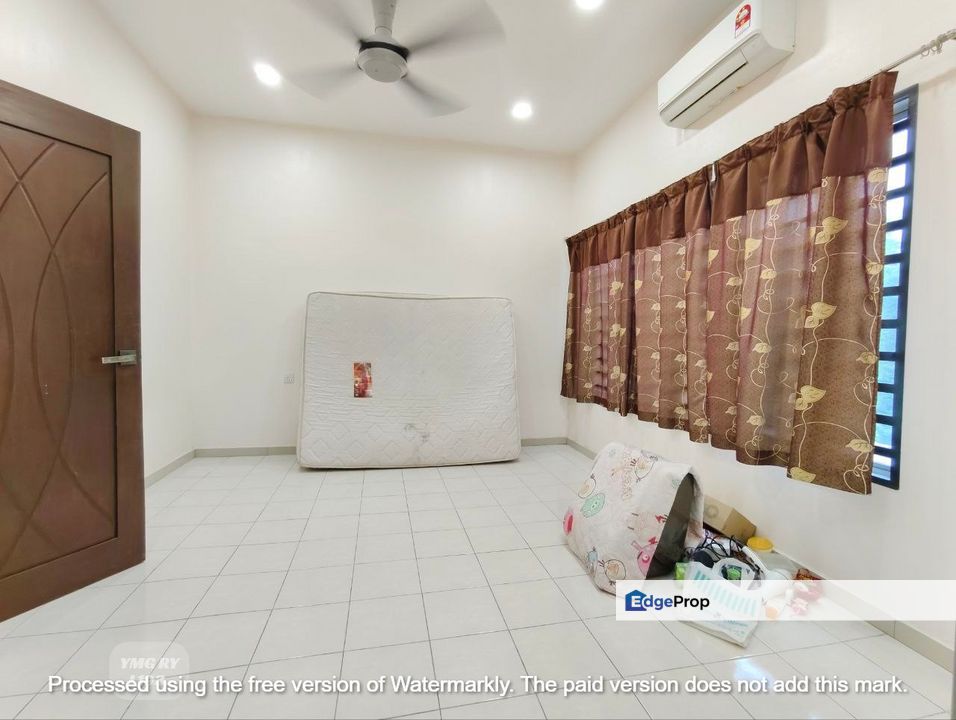  Very good condition  Renovated  kitchen cabinet  Kapar indah klang ( jalan harapan ) Double storey, Selangor, Kapar 