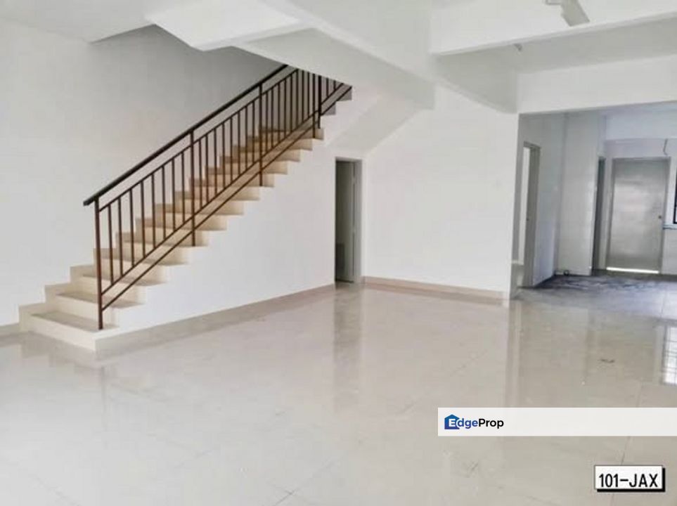 22’ x 70’ Taman Maznah, Kampung Jawa, Klang Newly Renovated & Fully Extended, Selangor, Klang