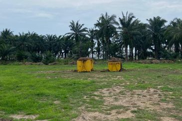 Tanah 1 Ekar Di Bukit Gambir Jalan parit kassim