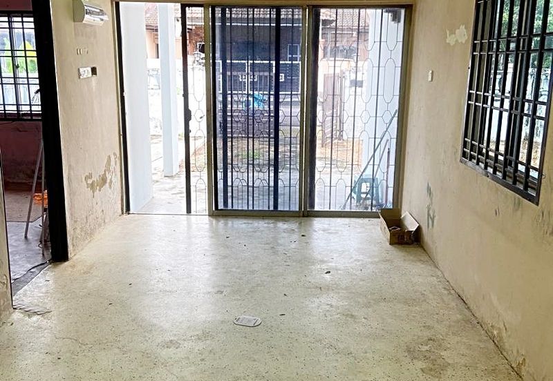 Taman Korakyat Kluang Corner lot Single Storey