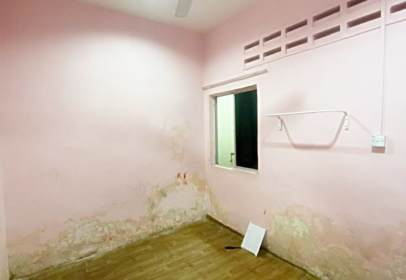 Taman Korakyat Kluang Corner lot Single Storey