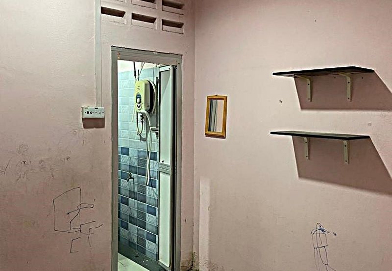 Taman Korakyat Kluang Corner lot Single Storey