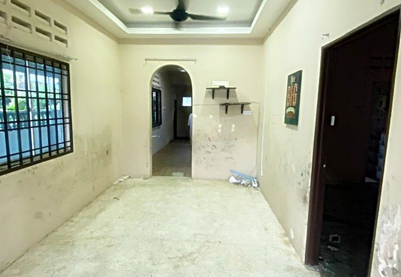 Taman Korakyat Kluang Corner lot Single Storey