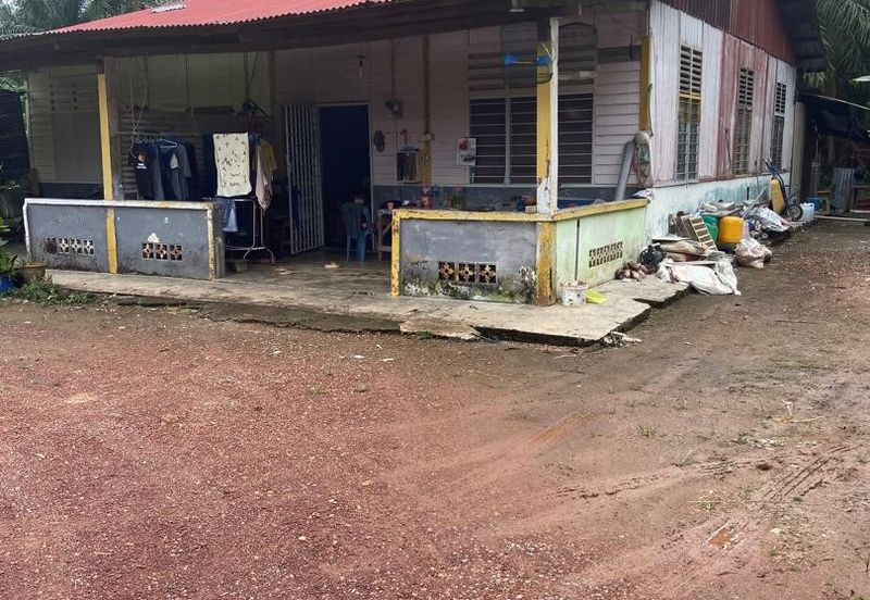 Kampung Parit Gantung Laut Parit Jawa Tanah 1.5 Ekar 