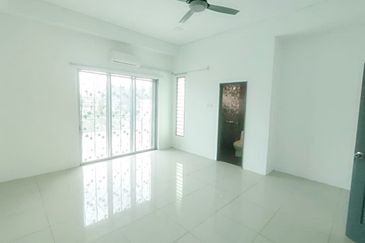 Perdana College Heights