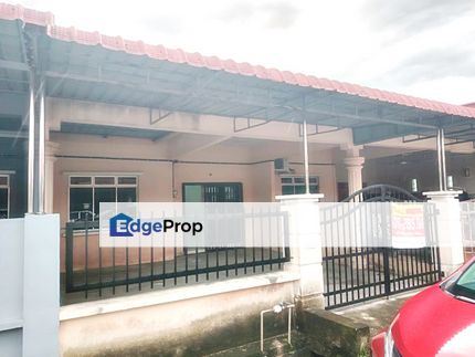 Taman Univeriti Jln 15 Parit Raja Batu Pahat Single Storey, Johor, Batu Pahat