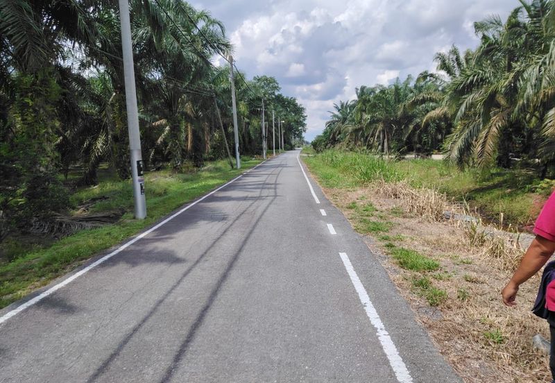 kampung Parit Lapis Semarang Darat Parit Raja Tanah !.8 Ekar